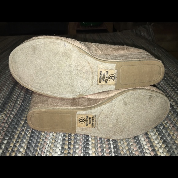 getting rid of some of my shoes :)) - Picture 4 of 5